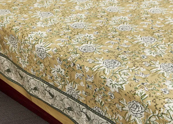 Light_Green_Cotton_Royal_Blossom_Empire_Double_Bedsheet_With_Pillow_Cover_108_X_108_Cm